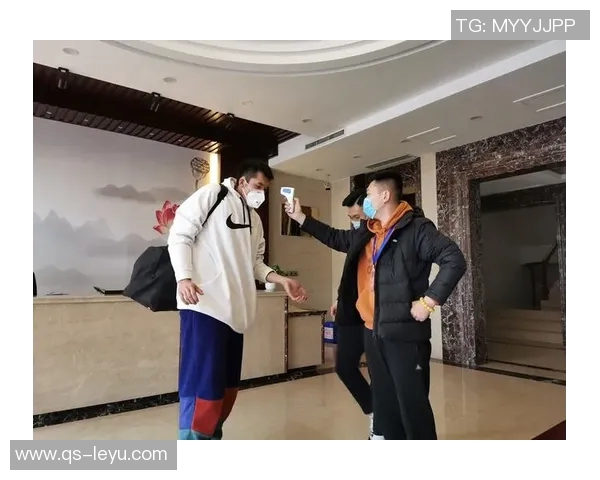 再集结时刻拉米罗带领球队开启新赛季首堂训练课