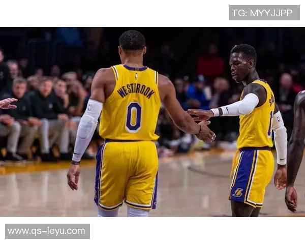 马祖拉称赞西蒙斯逐步适应替补角色最近表现出色令人期待 马祖拉称赞西蒙斯逐步适应替补角色最近表现出色令人期待