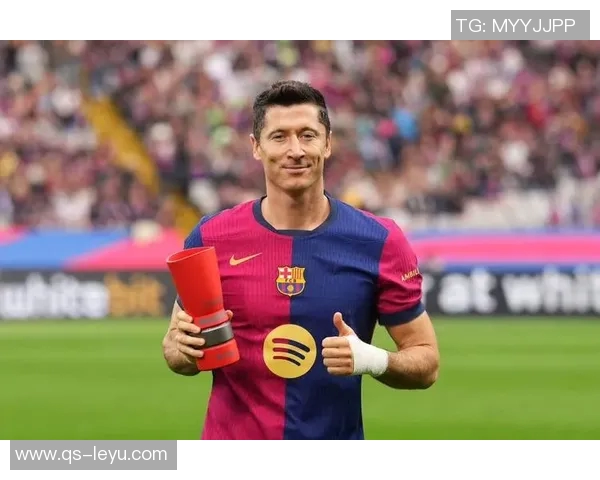 拜仁高层澄清巴萨未拖欠莱万多夫斯基转会费的传闻